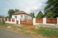 For sale family house Dány, 88m2