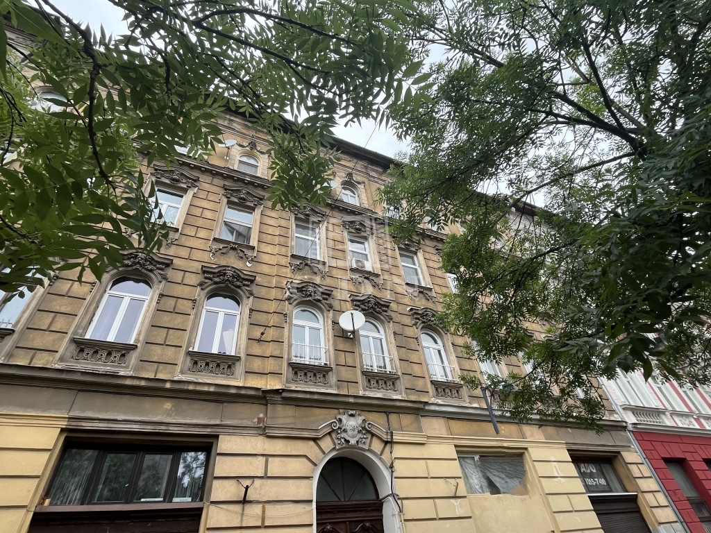 Продается Budapest VIII. kerület Квартира (кирпичная)